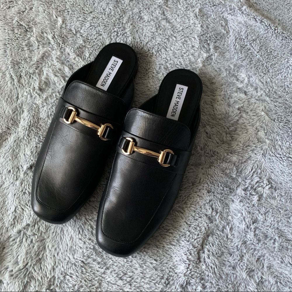 Steve Madden Wintour black chain slip on mules